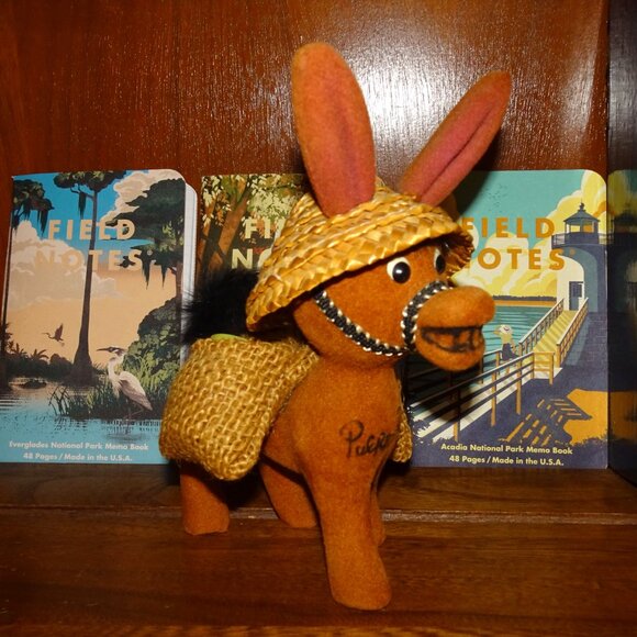 Vintage Fuzzy Flocked Donkey Carrying Salt & Pepper Shakers Puerto Rico Souvenir - Picture 13 of 13